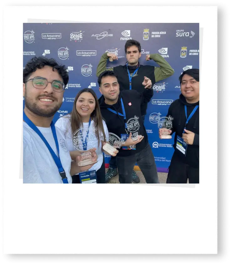 Equipo de trabajo de NTB Studio desarrollando proyectos digitales